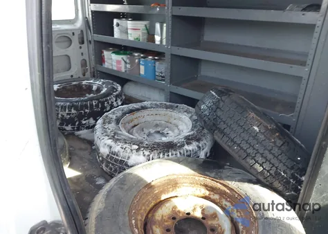 2005 Ford E-250 Commercial/Recreational z USA, uszkodzony, nr VIN 1FTNE24W05HA48592